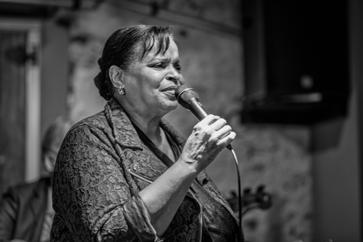 2025-10-09 - Ella-Borations met Deborah Carter 4tet